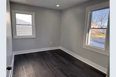 13820 S Parkway Drive, Garfield Heights, OH 44105 - Photo 23