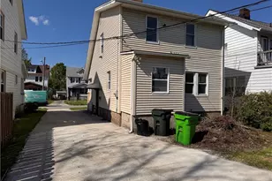 13820 S Parkway Dr, Garfield Heights, OH 44105 - Photo 5