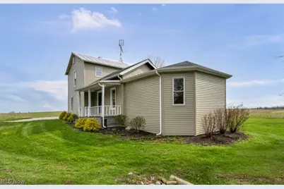 15593 Franchester Road, Burbank, OH 44214 - Photo 3