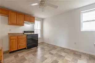 1841 S Freedom Ave, Alliance, OH 44601 - Photo 9