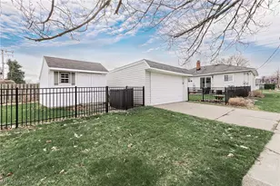 1101 Bonnie Ln, Mayfield Heights, OH 44124 - Photo 39