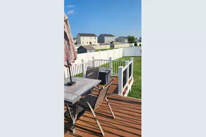 2608 Bishop Oval, Barberton, OH 44203 - Photo 7