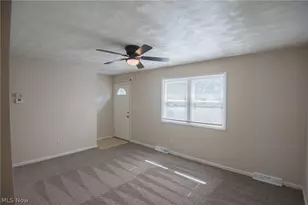 3945 S Schenley Ave, Youngstown, OH 44511 - Photo 7