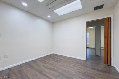 25701 Lakeland Boulevard, Euclid, OH 44132 - Photo 9