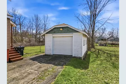 2678 Draper Avenue SE, Warren, OH 44484 - Photo 9