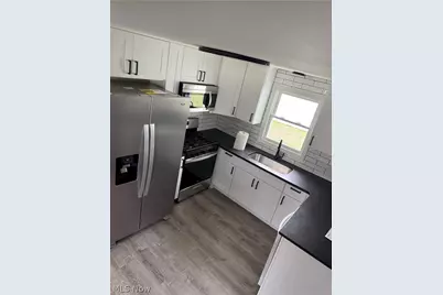 565 Irving Park Boulevard, Sheffield Lake, OH 44054 - Photo 9