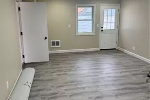 565 Irving Park Blvd, Sheffield Lake, OH 44054 - Photo 5