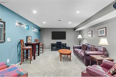 8460 Windsor Way, Grandview Heights, OH 44147 - Photo 35