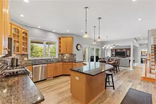 8460 Windsor Way, Grandview Heights, OH 44147 - Photo 13