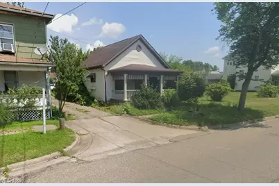 319 E 5th Street, Uhrichsville, OH 44683 - Photo 3