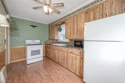 211 Millview Place SW, Canton, OH 44706 - Photo 9