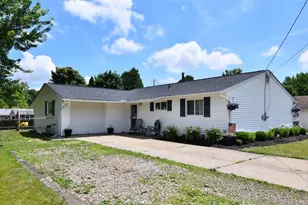 10270 Wellington Rd, Streetsboro, OH 44241 - Photo 1