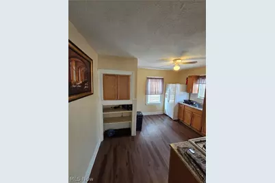 22031 Miller Avenue, Euclid, OH 44119 - Photo 3