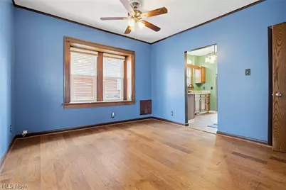 102 E Brookside Avenue, Akron, OH 44301 - Photo 7