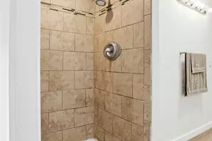 102 E Brookside Ave, Akron, OH 44301 - Photo 21