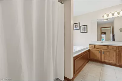 9433 Scottsdale Drive, Grandview Heights, OH 44147 - Photo 21