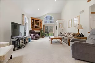 9433 Scottsdale Dr, Grandview Heights, OH 44147 - Photo 9