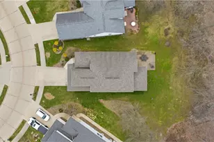 9433 Scottsdale Dr, Grandview Heights, OH 44147 - Photo 43