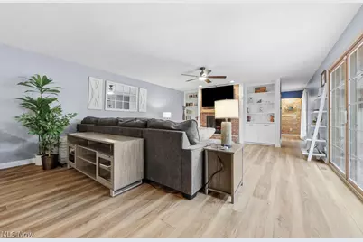 22144 Meadowsouth Court, Strongsville, OH 44149 - Photo 13