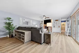 22144 Meadowsouth Ct, Strongsville, OH 44149 - Photo 13