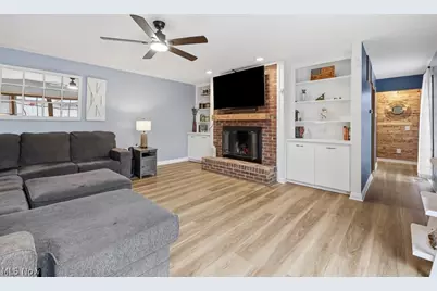 22144 Meadowsouth Court, Strongsville, OH 44149 - Photo 15