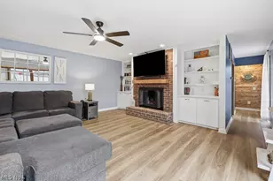 22144 Meadowsouth Ct, Strongsville, OH 44149 - Photo 15