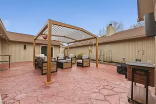 22144 Meadowsouth Ct, Strongsville, OH 44149 - Photo 33