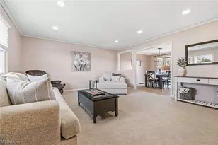 2858 Lombardi Ave SW, Canton, OH 44706 - Photo 7