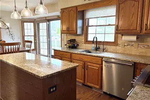 5554 Ashbrook St, Louisville, OH 44641 - Photo 9