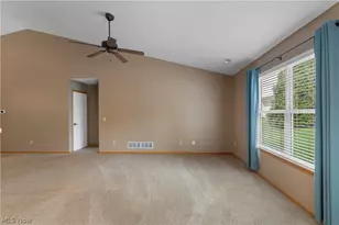 3068 Somerset Dr, Akron, OH 44312 - Photo 9