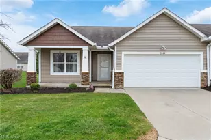 3068 Somerset Dr, Akron, OH 44312 - Photo 3