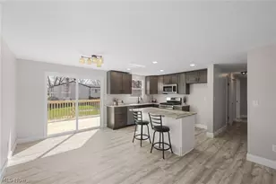 4820 Emerald Ln, Brunswick, OH 44212 - Photo 7