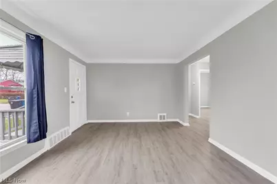 16606 Lipton Avenue, Loveland, OH 44128 - Photo 5