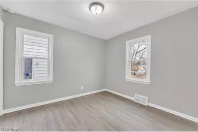 16606 Lipton Avenue, Loveland, OH 44128 - Photo 13