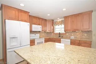 987 Howard Dr, Tallmadge, OH 44278 - Photo 9