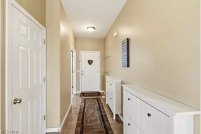 214 Gatwick Grove Circle, Wadsworth, OH 44281 - Photo 5