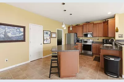 214 Gatwick Grove Circle, Wadsworth, OH 44281 - Photo 17