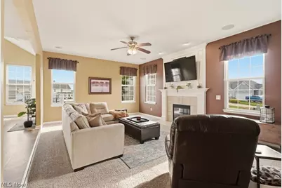 214 Gatwick Grove Circle, Wadsworth, OH 44281 - Photo 9