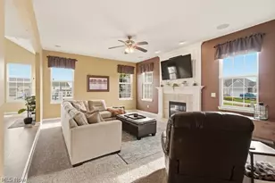 214 Gatwick Grove Cir, Wadsworth, OH 44281 - Photo 9