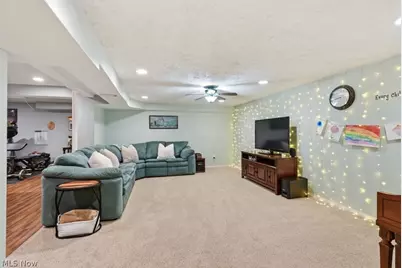 214 Gatwick Grove Circle, Wadsworth, OH 44281 - Photo 37