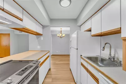 10446 Independence Drive #20D, North Royalton, OH 44133 - Photo 11