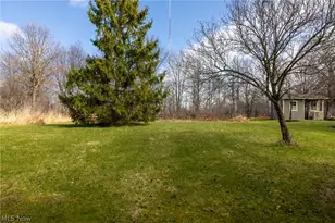 7571 Pleasant Run Dr, Green Hills, OH 44131 - Photo 7