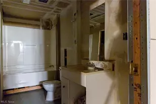 7571 Pleasant Run Dr, Green Hills, OH 44131 - Photo 35