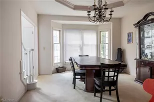 7571 Pleasant Run Dr, Green Hills, OH 44131 - Photo 13