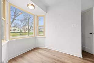 1073 Parkside Dr, Alliance, OH 44601 - Photo 9