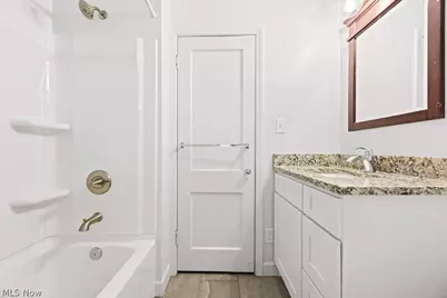 1073 Parkside Drive, Alliance, OH 44601 - Photo 19