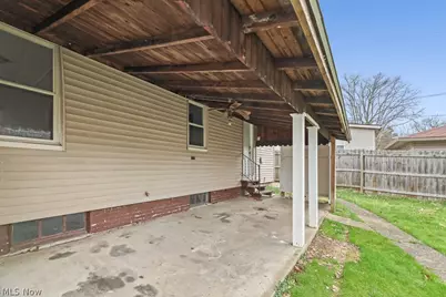 1073 Parkside Drive, Alliance, OH 44601 - Photo 35