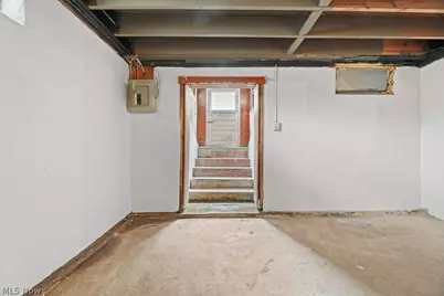 1073 Parkside Drive, Alliance, OH 44601 - Photo 23