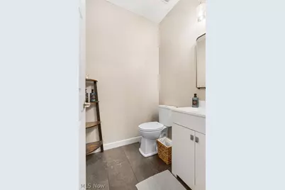 8111 Middlebranch Avenue NE, , OH 44652 - Photo 11