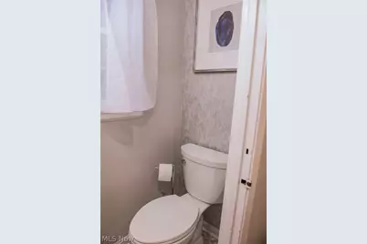 17707 Lomond Boulevard, Huber Heights, OH 44122 - Photo 17